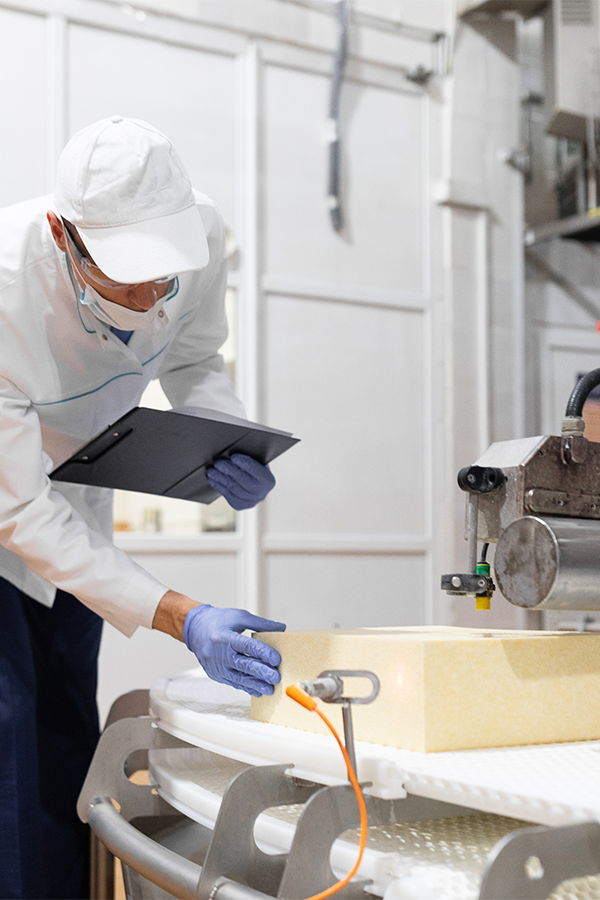 建築機械・産業設備の販売事業